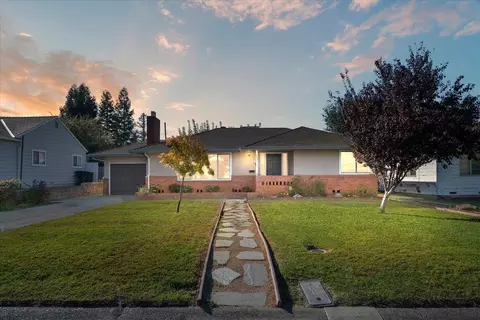 304 Marian Way, Roseville, CA 95678