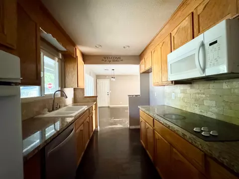 Kitchen - 908 Swenson Way, Modesto, CA 95355 photo 1 of 1