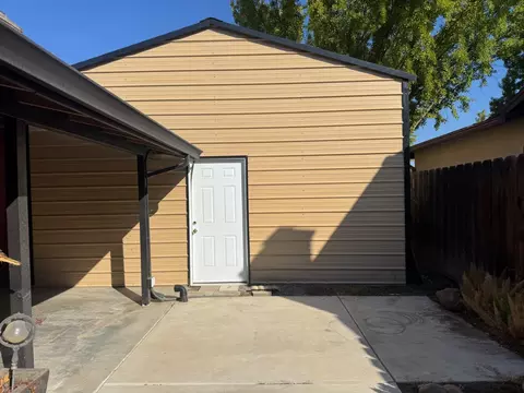 Exterior - 908 Swenson Way, Modesto, CA 95355 photo 5 of 5