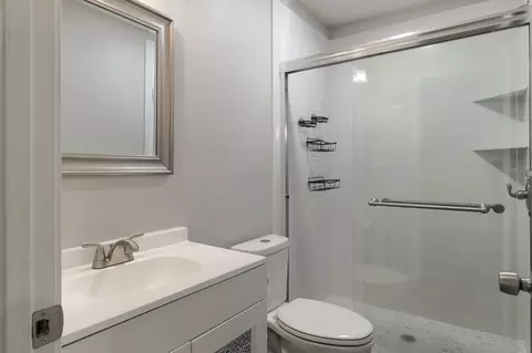 Bath - 421 Alturas Ave, Modesto, CA 95351 photo 1 of 3