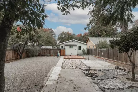Exterior - 421 Alturas Ave, Modesto, CA 95351 photo 7 of 7