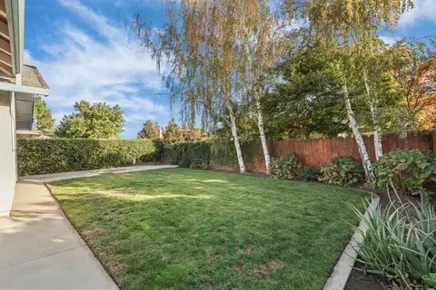Exterior - 2526 Park West Dr, Lodi, CA 95242 photo 7 of 11