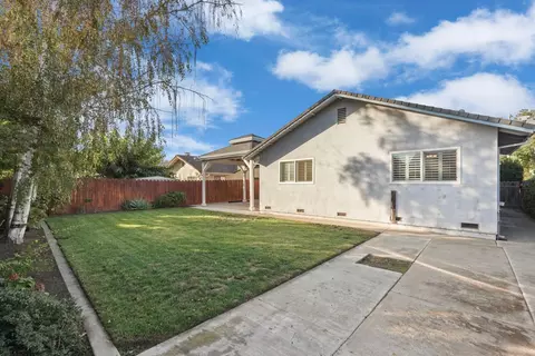 Exterior - 2526 Park West Dr, Lodi, CA 95242 photo 9 of 11
