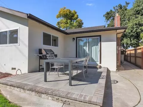 Exterior - 5841 Sharps Cir, Carmichael, CA 95608 photo 3 of 8