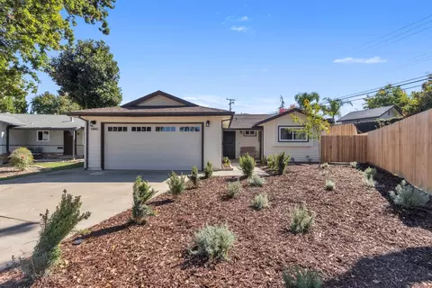 5841 Sharps Cir, Carmichael, CA 95608
