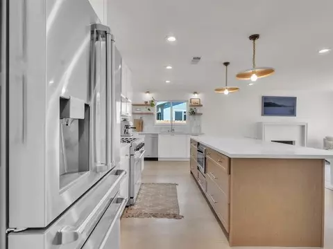 Kitchen - 5841 Sharps Cir, Carmichael, CA 95608 photo 2 of 5