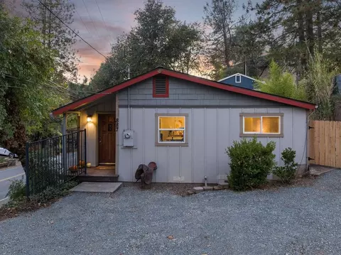887 Pacific St, Placerville, CA 95667 photo 2