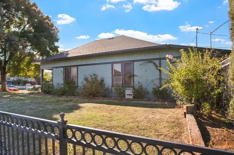 402 Maple St, Modesto, CA 95351 photo 5