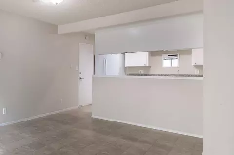 Living - 2724 Park Pl, Modesto, CA 95350 photo 5 of 6