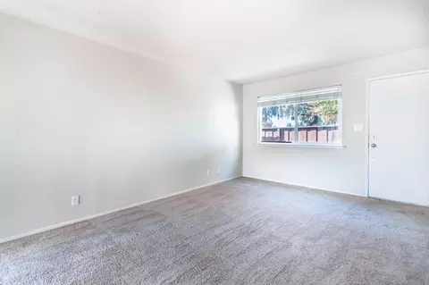 Living - 2724 Park Pl, Modesto, CA 95350 photo 2 of 6