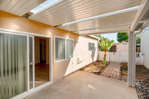 Exterior - 2724 Park Pl, Modesto, CA 95350 photo 5 of 8