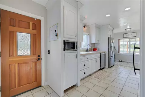 Entry Way - 288 Little Ave, Gridley, CA 95948 photo 1 of 1