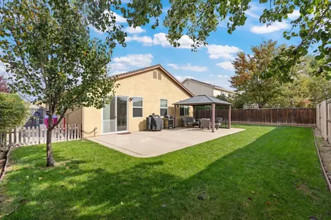 Exterior - 1602 Valley Meadows Dr, Olivehurst, CA 95961 photo 4 of 8