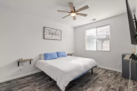 Bedroom - 1602 Valley Meadows Dr, Olivehurst, CA 95961 photo 2 of 3
