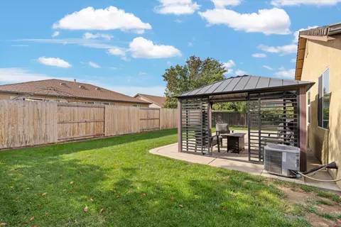 Exterior - 1602 Valley Meadows Dr, Olivehurst, CA 95961 photo 6 of 8