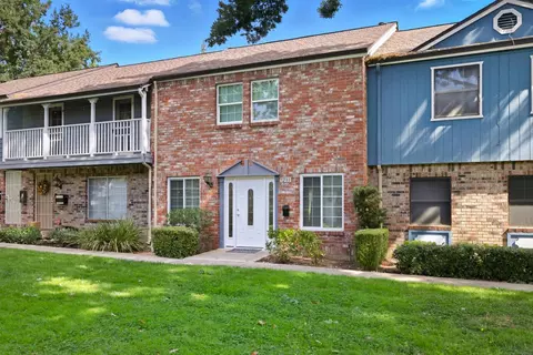 5233 Gibbons Dr, Carmichael, CA 95608 photo 2