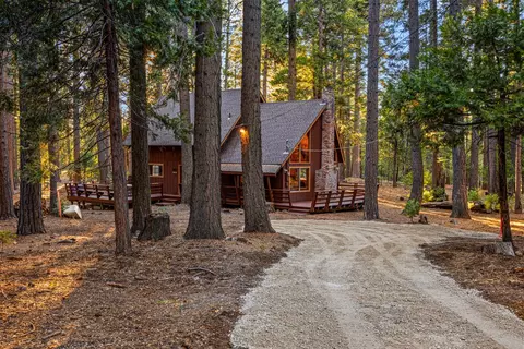 3637 Bigfoot Cir, Arnold, CA 95223