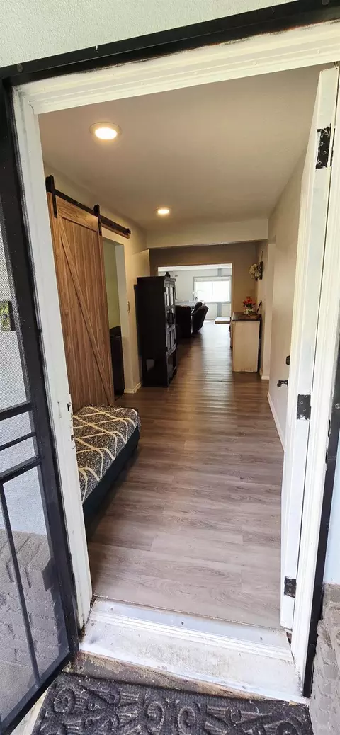 Entry Way - 1054 Jay St, Olivehurst, CA 95961 photo 1 of 4