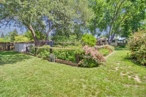 Exterior - 4231 Marshall Ave, Carmichael, CA 95608 photo 24 of 38