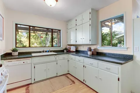 Kitchen - 4231 Marshall Ave, Carmichael, CA 95608 photo 2 of 4