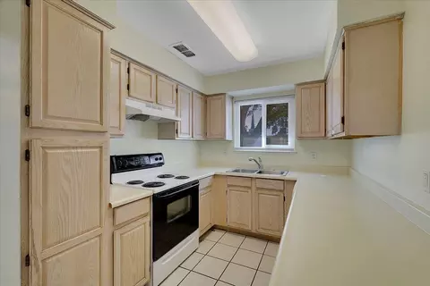 Kitchen - 4357 Twain Dr, Olivehurst, CA 95961 photo 1 of 3