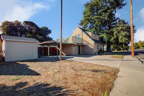 Exterior - 1990 E Marshall St, Turlock, CA 95380 photo 3 of 7