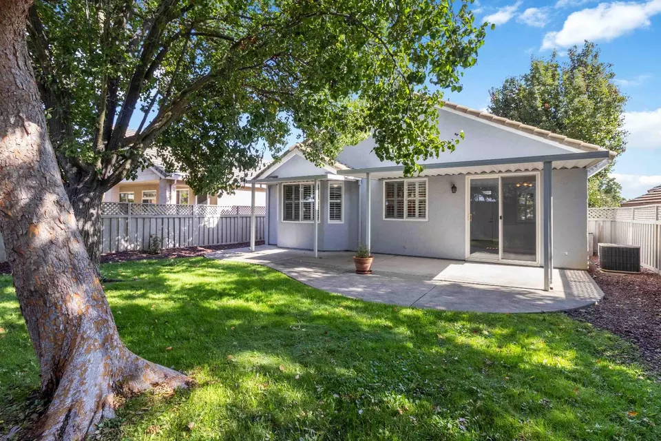 Exterior - 7389 Apple Hollow Loop, Roseville, CA 95747 photo 7 of 7