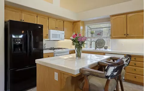Kitchen - 1841 Delia Ct, Manteca, CA 95336 photo 2 of 4