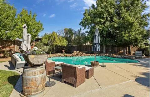Exterior - 1841 Delia Ct, Manteca, CA 95336 photo 6 of 12
