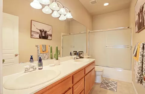 Bath - 1841 Delia Ct, Manteca, CA 95336 photo 5 of 5