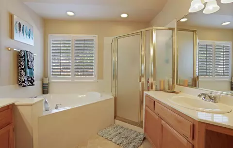Bath - 1841 Delia Ct, Manteca, CA 95336 photo 2 of 5