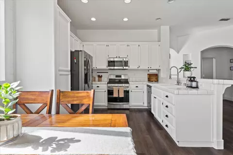 Kitchen - 3541 Greens, Plumas Lake, CA 95961 photo 4 of 6
