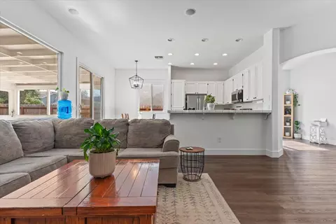 Entry Way - 3541 Greens, Plumas Lake, CA 95961 photo 6 of 7