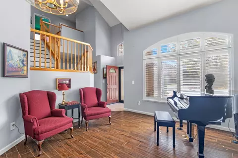 Entry Way - 3513 Dothan Dr, Modesto, CA 95357 photo 1 of 6