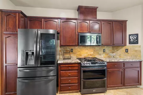Kitchen - 3513 Dothan Dr, Modesto, CA 95357 photo 2 of 3