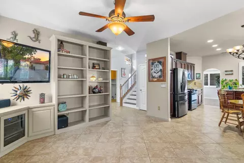 Entry Way - 3513 Dothan Dr, Modesto, CA 95357 photo 2 of 6