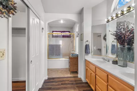 Bath - 3513 Dothan Dr, Modesto, CA 95357 photo 3 of 8