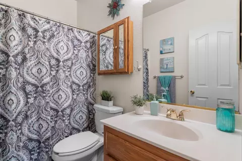 Bath - 3513 Dothan Dr, Modesto, CA 95357 photo 1 of 8