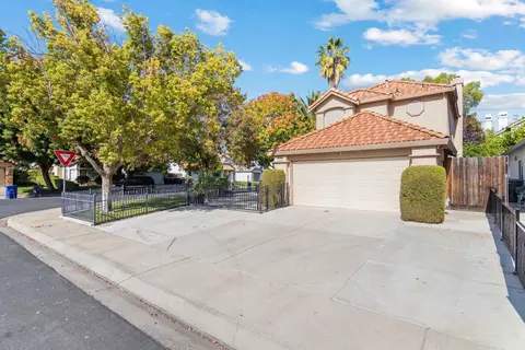 Exterior - 3513 Dothan Dr, Modesto, CA 95357 photo 4 of 14