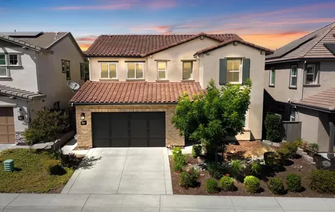 2723 Chuckwagon Ln, Rocklin, CA 95765
