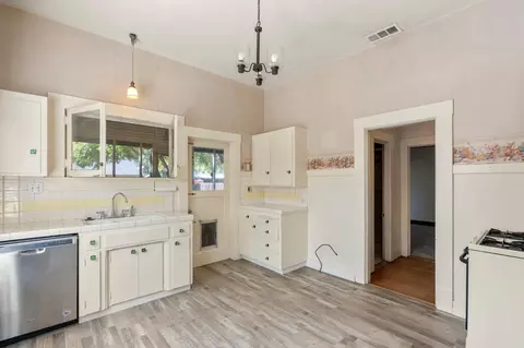 201 Poplar Ave, Modesto, CA 95354 photo 12