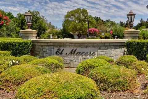 View/Area - 27243 El Macero Dr, El Macero, CA 95618 photo 2 of 10