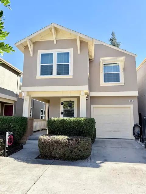 26 Metro Ln, Sacramento, CA 95816