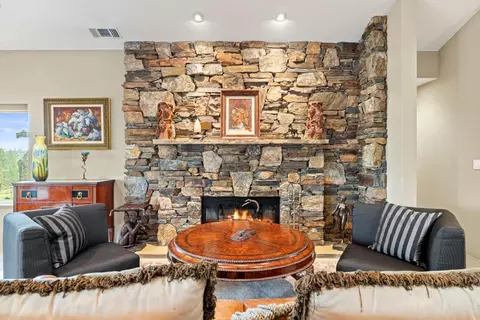 Living - 2451 Kingsgate Rd, Placerville, CA 95667 photo 9 of 10