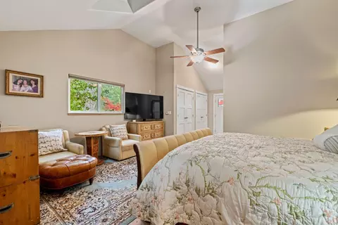 Bedroom - 2451 Kingsgate Rd, Placerville, CA 95667 photo 1 of 9