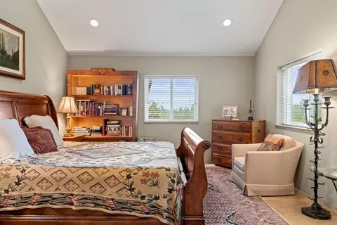 Bedroom - 2451 Kingsgate Rd, Placerville, CA 95667 photo 6 of 9