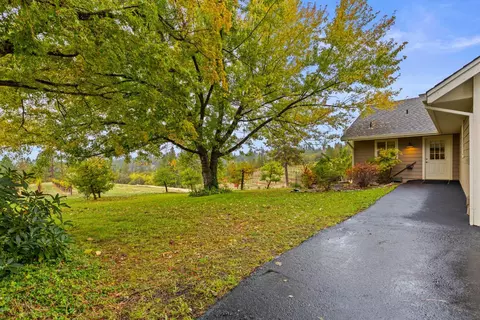 Exterior - 2451 Kingsgate Rd, Placerville, CA 95667 photo 20 of 27