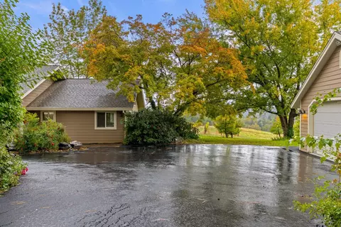 Exterior - 2451 Kingsgate Rd, Placerville, CA 95667 photo 18 of 27