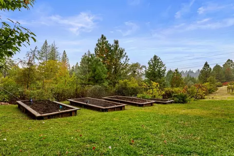 Exterior - 2451 Kingsgate Rd, Placerville, CA 95667 photo 13 of 27