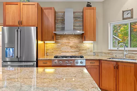 Kitchen - 2451 Kingsgate Rd, Placerville, CA 95667 photo 5 of 6